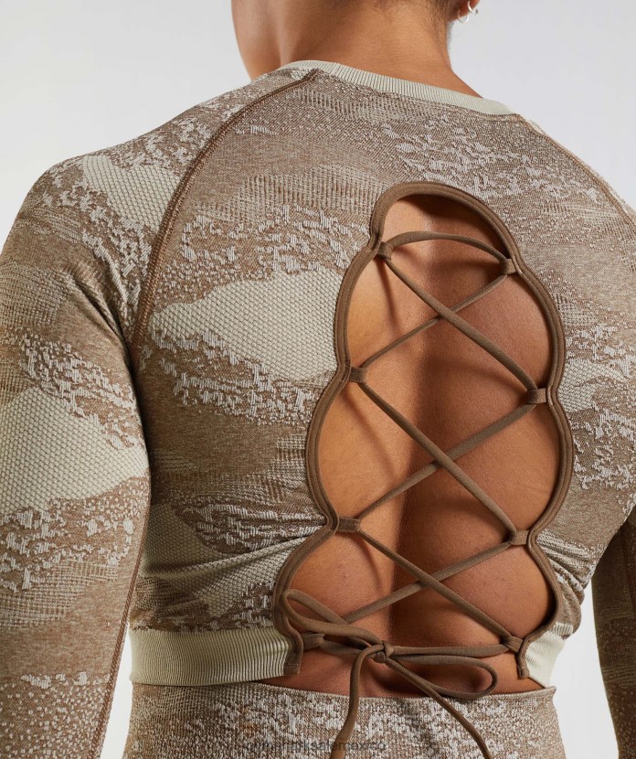 Gymshark Adapt camo top sin costuras con cordones en la espalda gris guijarro/marrón alma mujer 04BZTL458 - Gymshark México